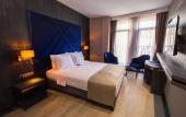 Туры в отель West Door Hotel