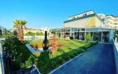 Туры в отель Royalova Hotel