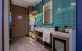 Туры в отель Holiday Inn Express Chongqing Nanbin Road by IHG