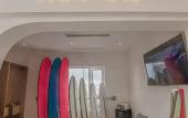 Туры в отель Sanya Moonlight Seaview Surfing Homestay (Wuzhizhou Houhai Branch)