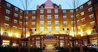 DoubleTree by Hilton Hotel Dartford Bridge 4*