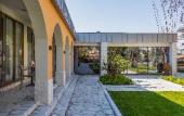 Туры в отель Ema Houses
