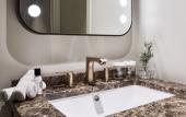 Туры в отель Bank Hotel, a member of Small Luxury Hotels of The World