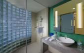 Туры в отель Holiday Inn Express Hangzhou Huanglong