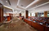 Туры в отель Holiday Inn Express LUOYANG CITY CENTER by IHG