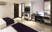 Туры в отель Loyds Hotel