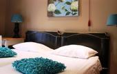 Туры в отель Augusta Hotel & Restaurant
