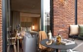 Туры в отель MOB House