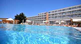 Arena Hotel Holiday 3*