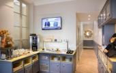 Туры в отель A l'Hotel des Roys