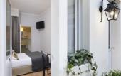 Туры в отель A l'Hotel des Roys