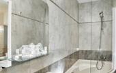 Туры в отель A l'Hotel des Roys