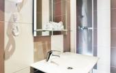 Туры в отель A l'Hotel des Roys