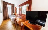 Туры в отель Hotel Golden Lamb