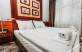 Туры в отель Hotel Golden Lamb