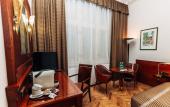 Туры в отель Hotel Golden Lamb