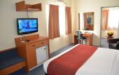 Туры в отель Devere Hotel