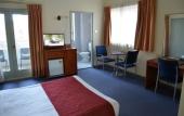 Туры в отель Devere Hotel