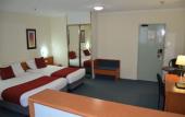Туры в отель Devere Hotel