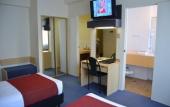 Туры в отель Devere Hotel