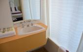 Туры в отель Devere Hotel