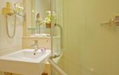 Туры в отель Huachen International Hotel