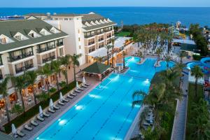 Отель Alva Donna Beach Resort Comfort 5* (Чолаклы, Турция)