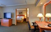 Туры в отель Holiday Inn Express Hotel & Suites Calgary