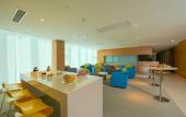 Туры в отель Handan East Railway Station Holiday Inn Express (The Mixc Branch)