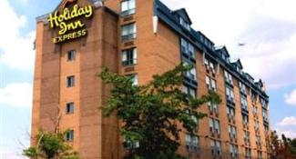 Holiday Inn Express North York 3*