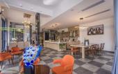 Туры в отель Leading Men Hotel