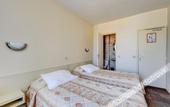 Туры в отель Hotel Robespierre