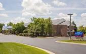 Туры в отель HomeTowne Studios by Red Roof East Lansing - Okemos