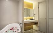 Туры в отель Himalayas Qingdao Hotel