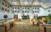 Туры в отель Fragrant Hill Hotel