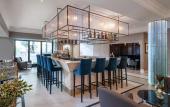 Туры в отель Чехофф Кьюрио Коллекшн Бай Хилтон / Chekhoff Hotel Moscow Curio Collection By Hilton