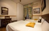 Туры в отель Hostal Armesto