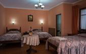 Туры в отель Hostal Sucre