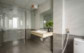 Туры в отель Golden Lotus Airport Hotel