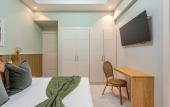 Туры в отель Stay Here Suites