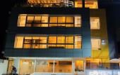 Туры в отель Stay Here Suites