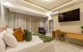 Туры в отель Stay Here Suites