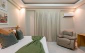 Туры в отель Stay Here Suites