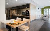 Туры в отель B&B HOTEL Lyon Sud Etats-Unis