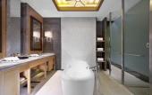 Туры в отель Sheraton Grand Hangzhou Wetland Park Resort