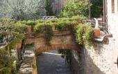 Туры в отель Borgo San Quirico d'Orcia B&B - Capitano Collection - Albergo diffuso
