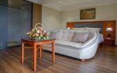 Туры в отель Swiss Lenana Mount Hotel
