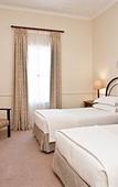Туры в отель Queen’s Hotel by BON Hotels