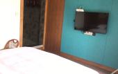Туры в отель Floral Hotel Furong Town Galaxy Heights Hotel(Wangcun Waterfall Store)