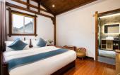 Туры в отель Floral Hotel Furong Town Galaxy Heights Hotel(Wangcun Waterfall Store)